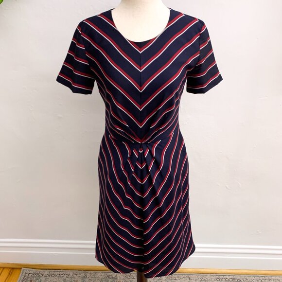 Banana Republic Chevron Striped Navy Dress Size 0 XS - Picture 6 of 9